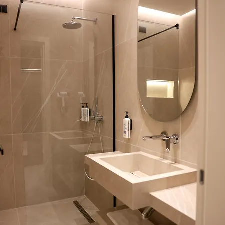 Flar Boutique Hotel Golem (Tirana)