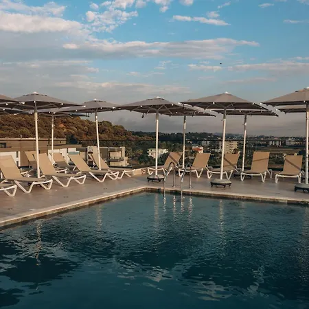 Flar Boutique Hotel *
