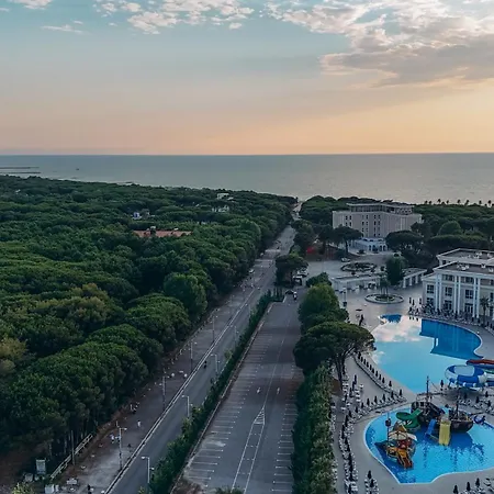 Flar Boutique Hotel Golem (Tirana)